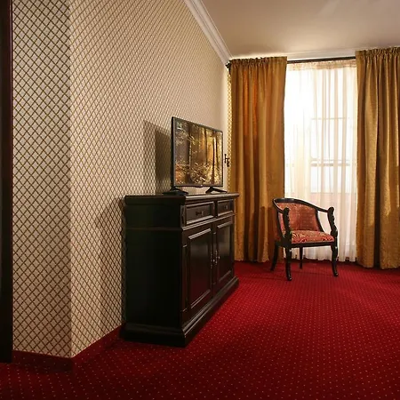 Novera 4*