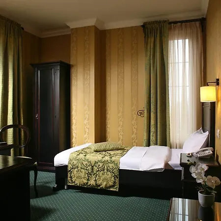 Novera 4*