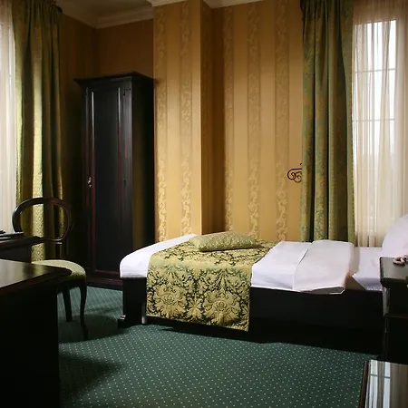 Novera Hotel 4*