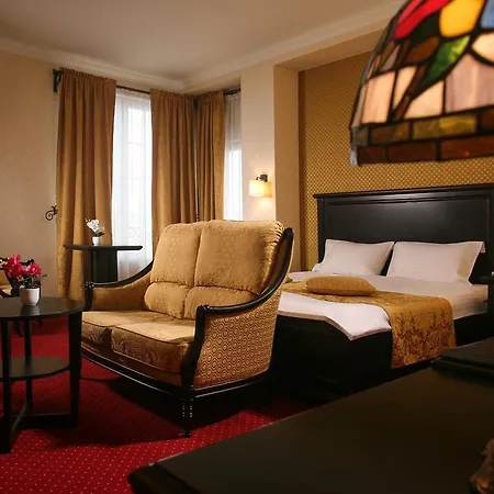 Novera 4*