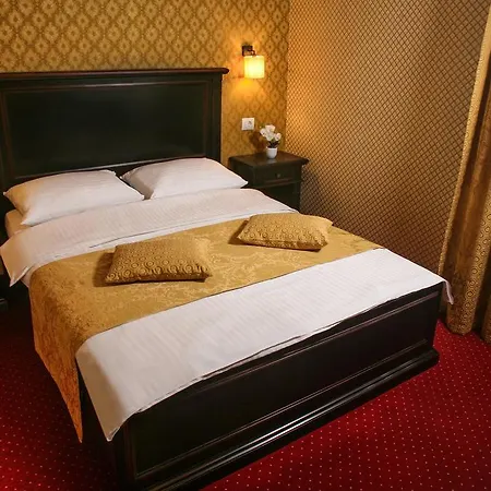 Novera Hotel 4*