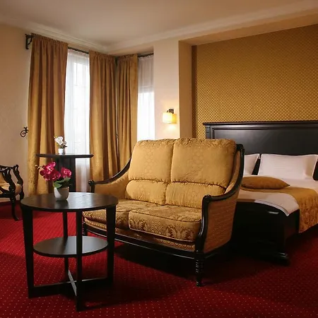 Hotel Novera 4*